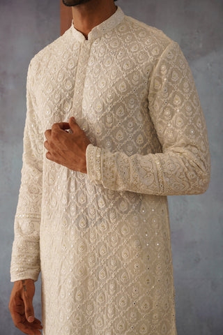 Jay bhanushali in Zohair Off White Embroidered Kurta Set