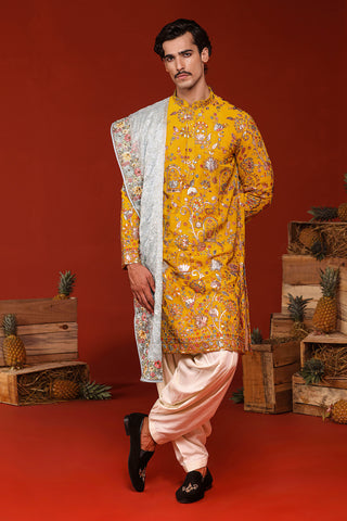 Adityan Haldi Kurta Set