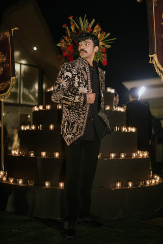 Raman Dhingra in Pichwai Black Jodhpuri Set with Pants