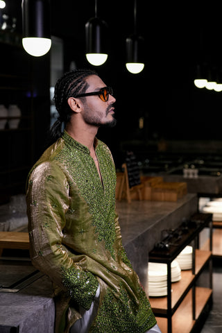 Digvijay Rathee in Arya Mehndi V Neck Short Kurta Set with Pants