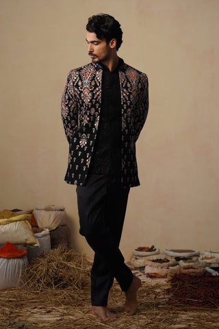 UTSAV BLACK JODHPURI SET