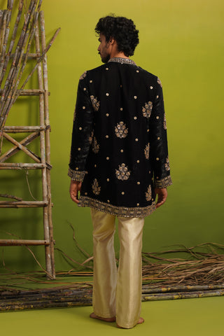 TAJ BLACK SHORT KURTA SET