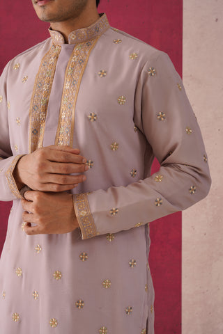 Vrisheya- Embroidered Short Kurta