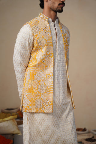 ZEENAT HALDI KURTA JACKET SET