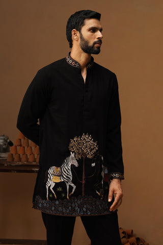 SAATHI BLACK SHORT KURTA SET