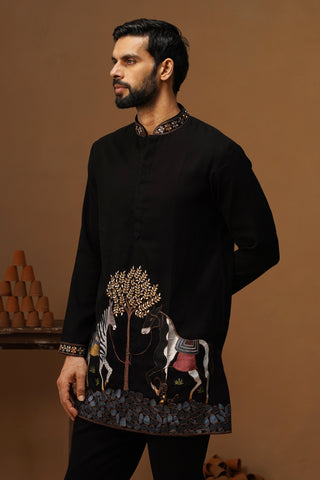 SAATHI BLACK SHORT KURTA SET