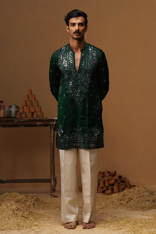 ARYA BOTTLE GREEN  V NECK SHORT KURTA SET