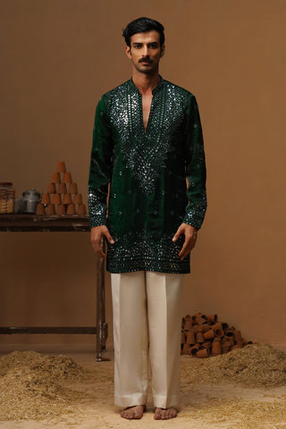 ARYA BOTTLE GREEN  V NECK SHORT KURTA SET