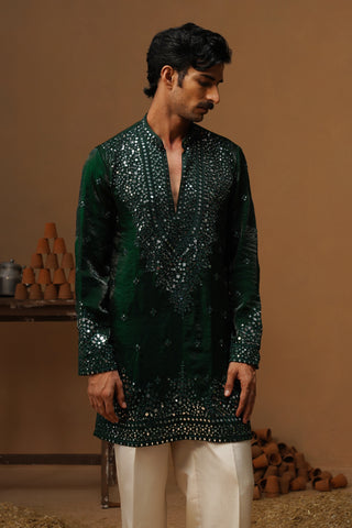 ARYA BOTTLE GREEN  V NECK SHORT KURTA SET
