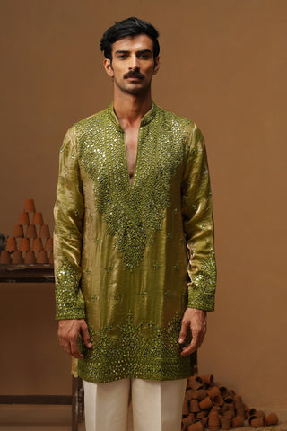 ARYA MEHNDI V NECK SHORT KURTA SET