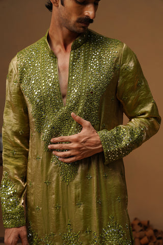 ARYA MEHNDI V NECK SHORT KURTA SET