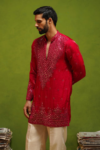 ARYA RANI PINK V NECK SHORT KURTA SET