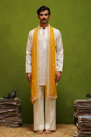 AMBER  IVORY SHORT KURTA SET WITH DUPATTA