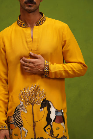 SAATHI YELLOW SHORT KURTA SET