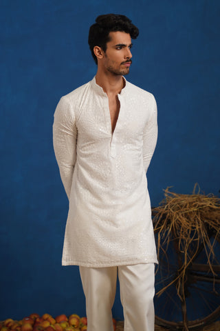 PRAVIN WHITE SHORT KURTA SET