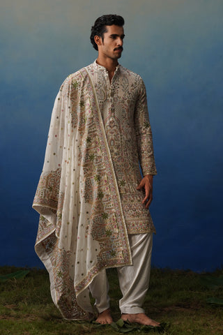 Karwaan Ivory Kurta Patiyala Set with Dupatta