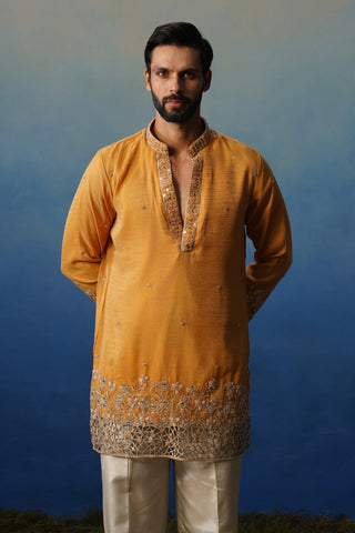 Mastana Haldi Short Kurta Set with Pants