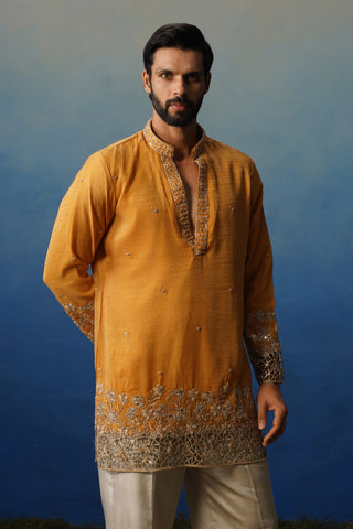Mastana Haldi Short Kurta Set with Pants
