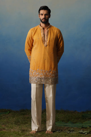 Mastana Haldi Short Kurta Set with Pants