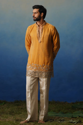 Mastana Haldi Short Kurta Set with Pants