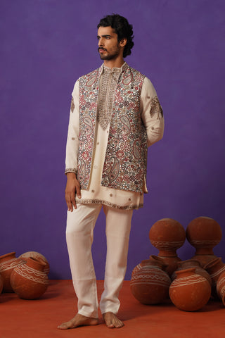 GAGAN IVORY SHORT KURTA JACKET SET