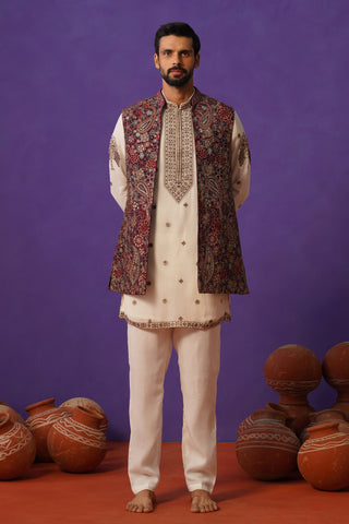 GAGAN WINE SHORT KURTA JACKET SET