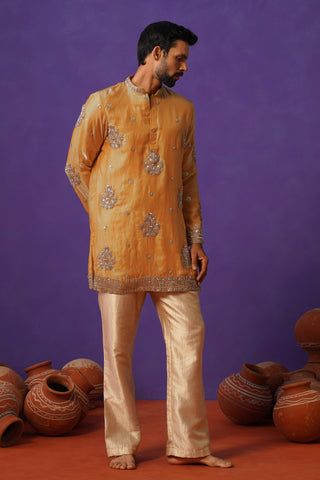 TAJ HALDI SHORT KURTA SET