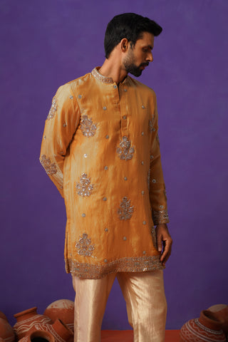 TAJ HALDI SHORT KURTA SET