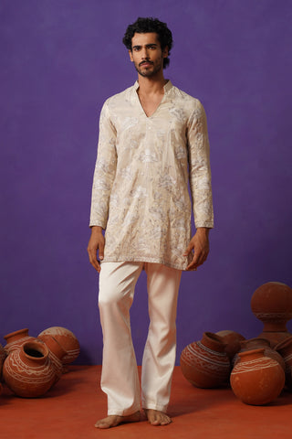 VAYUN CREAM SHORT KURTA SET