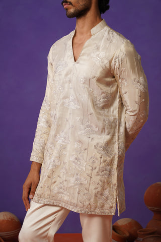 VAYUN CREAM SHORT KURTA SET