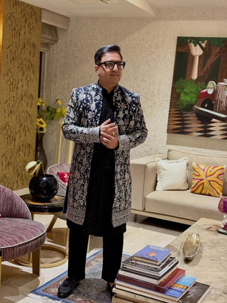 ASHNEER GROVER IN GARDEN NAVY BLUE INDOWESTERN SET