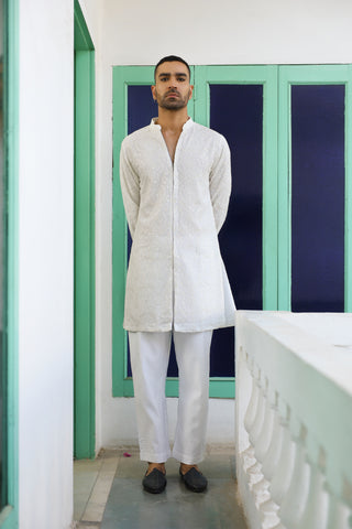 Akash off White Zipper Embroidered Short Kurta Set