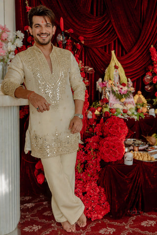 Arjun Bijlani in Arya Beige V Neck Short Kurta Set with Pants