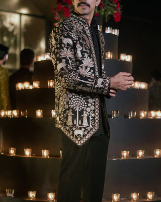 RAMAN DHINGRA IN Pichwai Black Jodhpuri Set