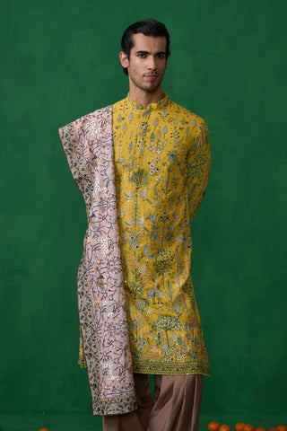 Kubera ivory Kurta set with patiyala and dupatta