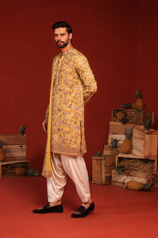 Vardhan Haldi Kurta Set