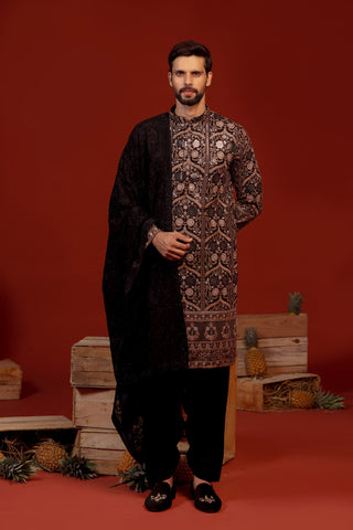 Vidhur Black Kurta Set