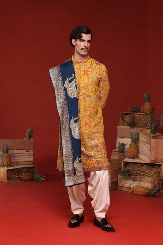 Amartya Haldi Kurta Set