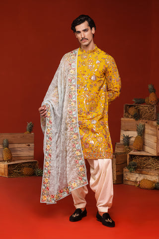 Adityan Haldi Kurta Set