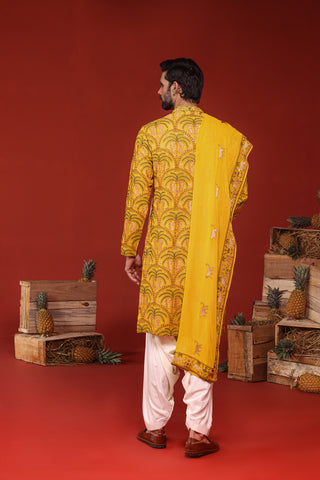 Chaitanya Haldi Kurta Set