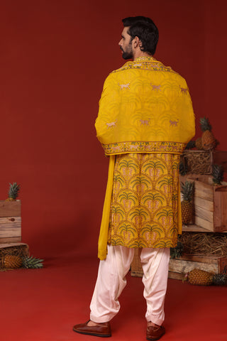 Chaitanya Haldi Kurta Set