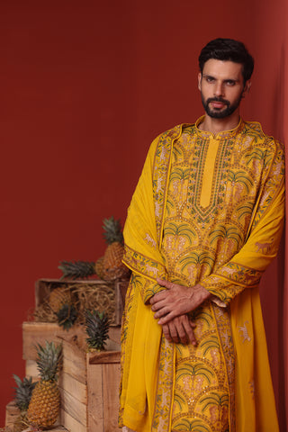 Chaitanya Haldi Kurta Set