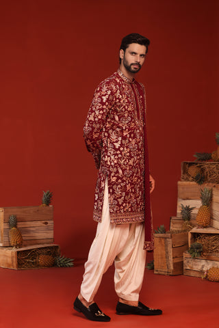 Dhrita Maroon Kurta Set