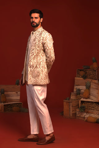 Adhyaay Cream Jodhpuri Set