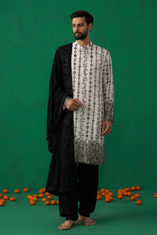 PAISLEY IVORY KURTA SET