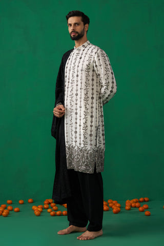 PAISLEY IVORY KURTA SET