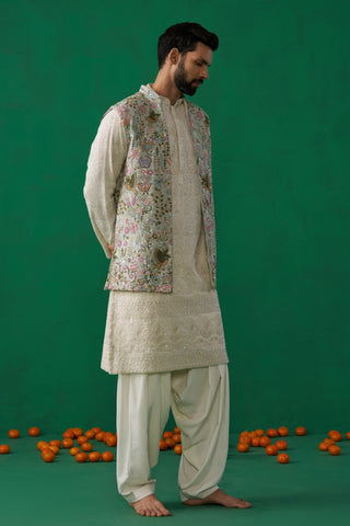 MAVERIC MAAZ IN PHOOLPANKH SKYBLUE KURTA JACKET PATIYALA SET