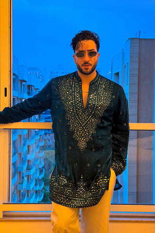 Aly Goni in Arya Blue V Neck Short Kurta Set with Pants