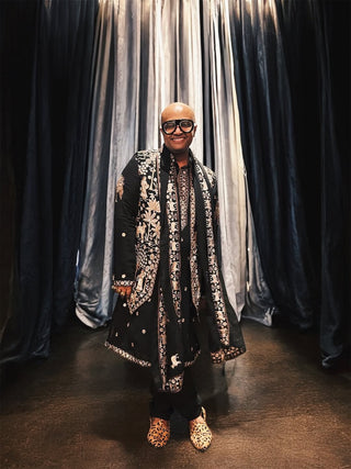 FARAZ ARIF ANSARI IN Zubir Pichwai Zari Black Kurta Jacket Set
